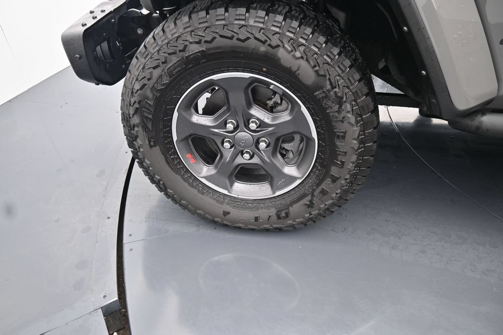 Used 2021 Jeep Gladiator Rubicon AWD/4WD image 14