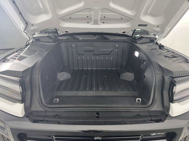 Used 2025 GMC Hummer EV 3X w/ LPO, Dark Essentials Package image 31