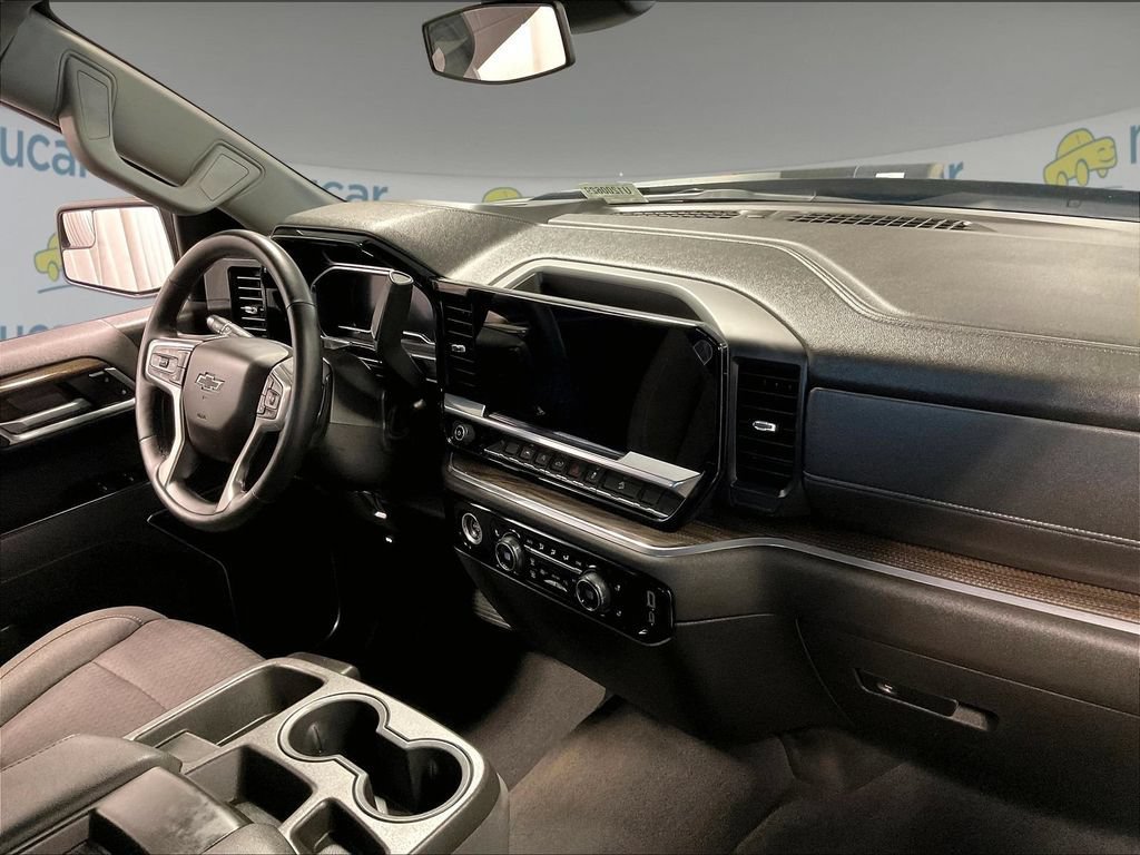 Used 2023 Chevrolet Silverado 1500 RST w/ Z71 Off-Road Package AWD/4WD image 14