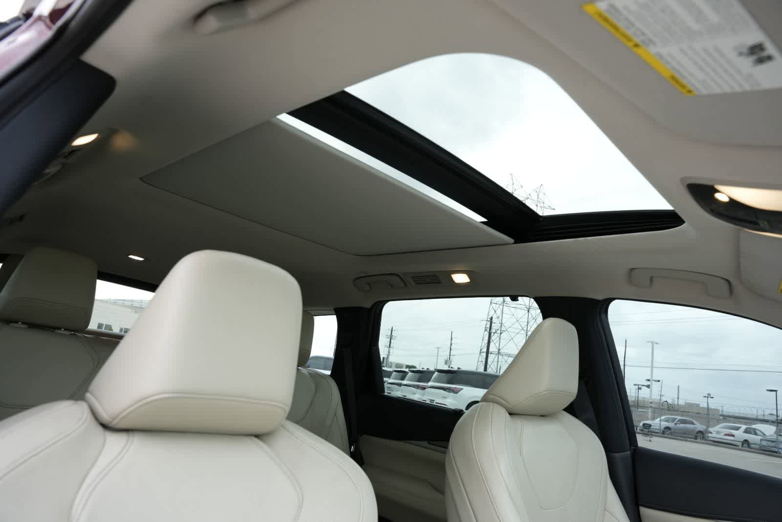 Used 2022 INFINITI QX60 Luxe w/ Cargo Package FWD image 25
