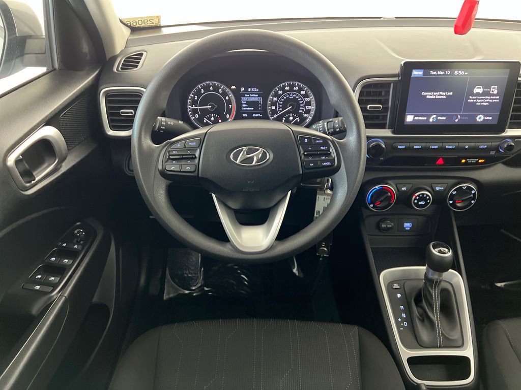 Used 2021 Hyundai Venue SE image 15