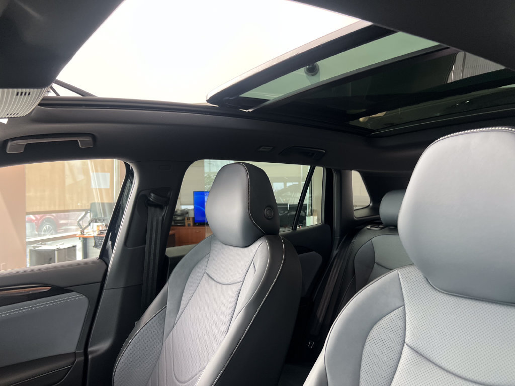 New 2026 Volkswagen Tiguan SE R-Line FWD image 23