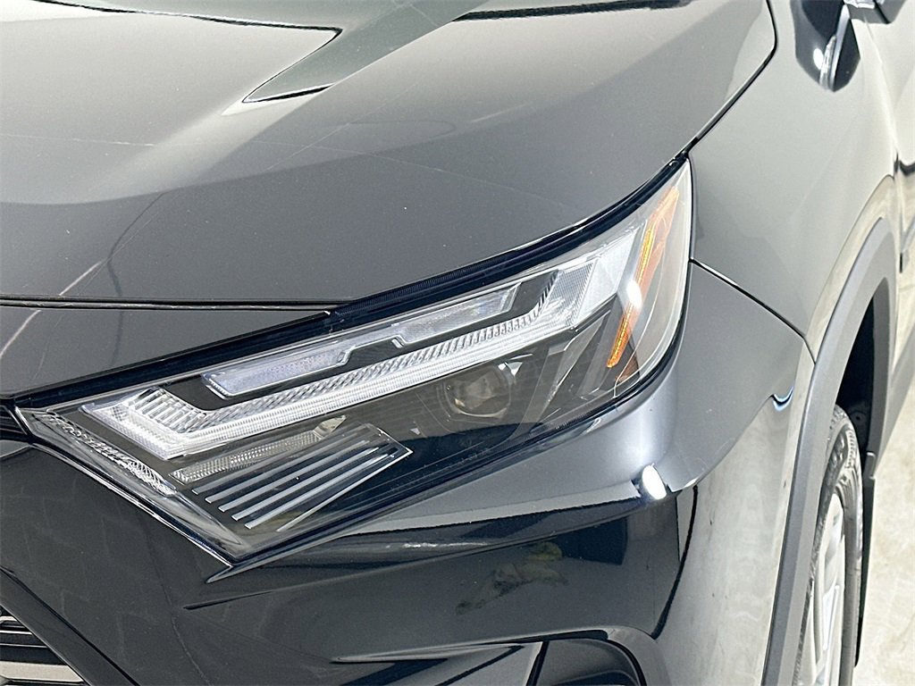 Used 2022 Toyota RAV4 Limited image 21