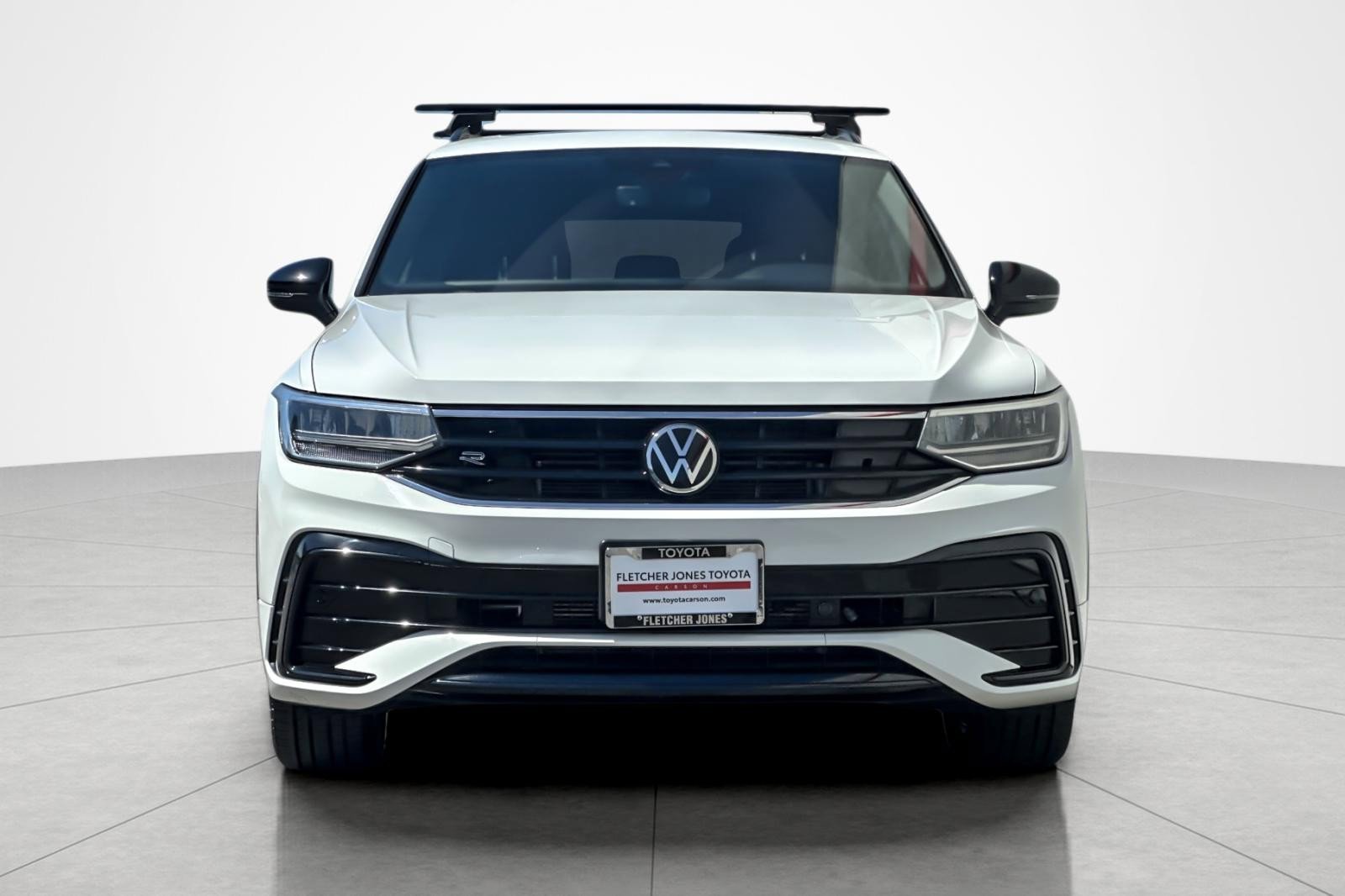 Used 2022 Volkswagen Tiguan SE R-Line image 8