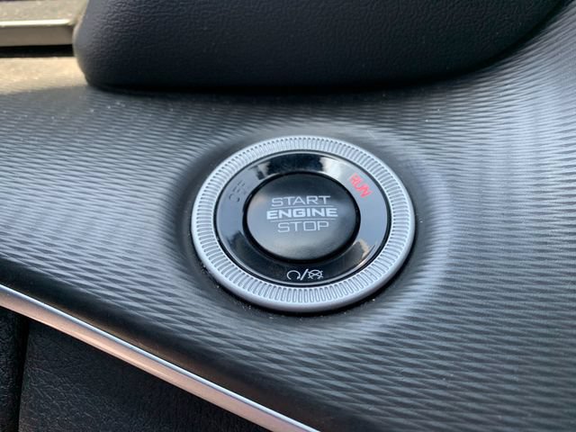 Used 2025 Jeep Grand Cherokee Altitude AWD/4WD image 24