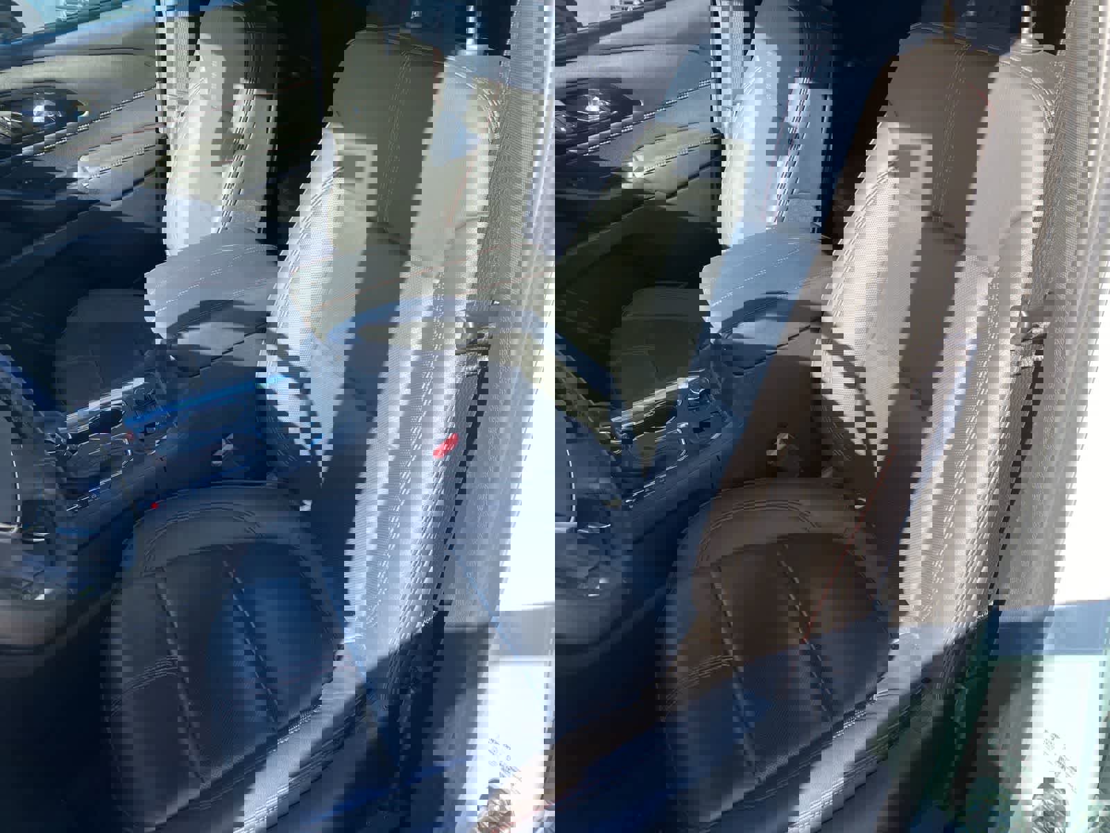 Used 2023 Chevrolet Traverse RS image 11