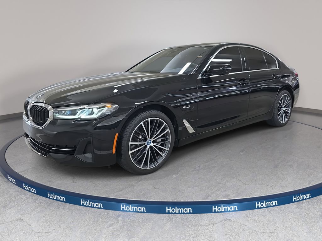 Used 2023 BMW 530e w/ Convenience Package image 1