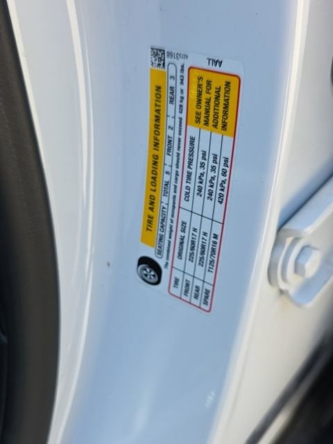 Used 2024 Chevrolet Trax LT FWD image 32