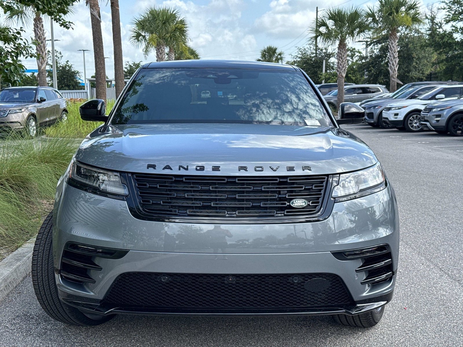 New 2026 Land Rover Range Rover Velar Dynamic SE image 2