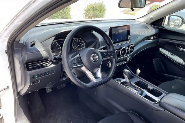 Certified 2025 Nissan Sentra SV FWD image 14