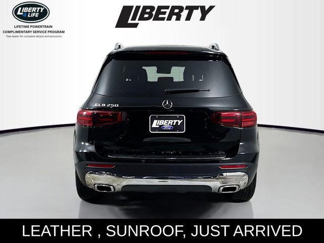 Used 2025 Mercedes-Benz GLB 250 GLB 250 w/ Exclusive Package image 6