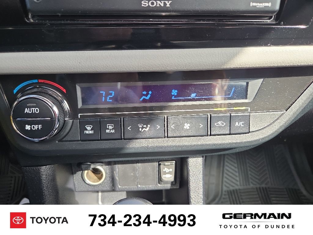 Used 2014 Toyota Corolla LE FWD image 25