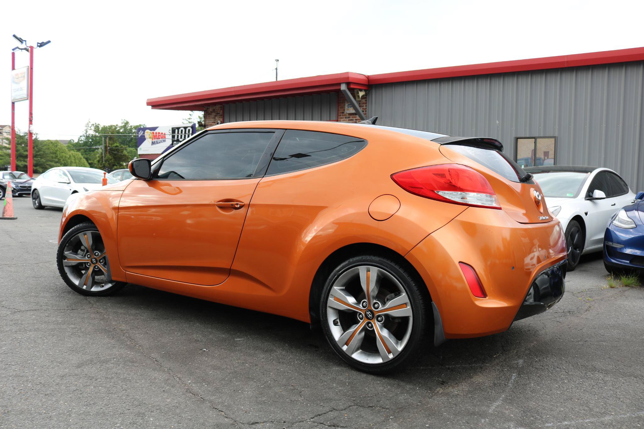 Used 2015 Hyundai Veloster w/ Option Group 03 FWD image 7