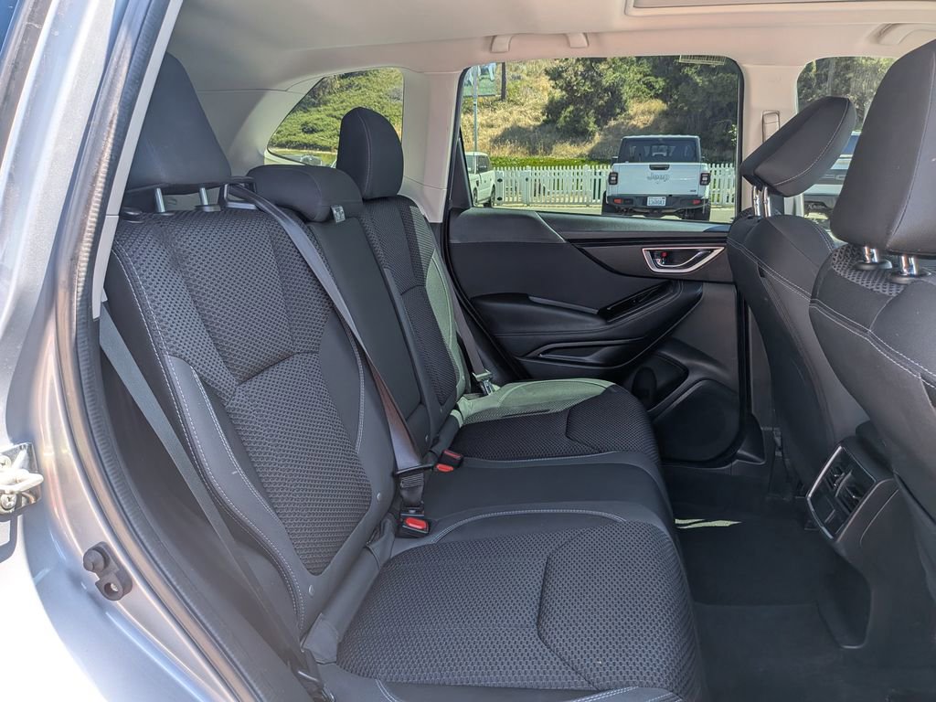 Used 2022 Subaru Forester Premium AWD/4WD image 27