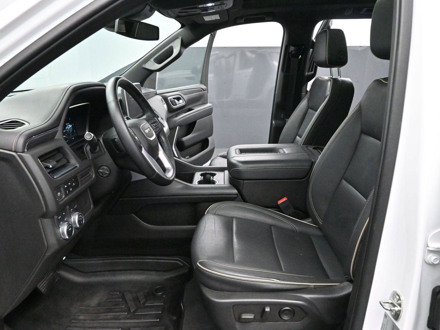 Used 2023 GMC Yukon SLT w/ SLT Premium Package image 12