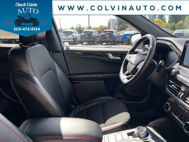 Used 2025 Ford Escape ST-Line Select AWD/4WD image 24
