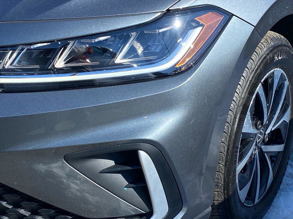 Certified 2025 Volkswagen Jetta S image 2