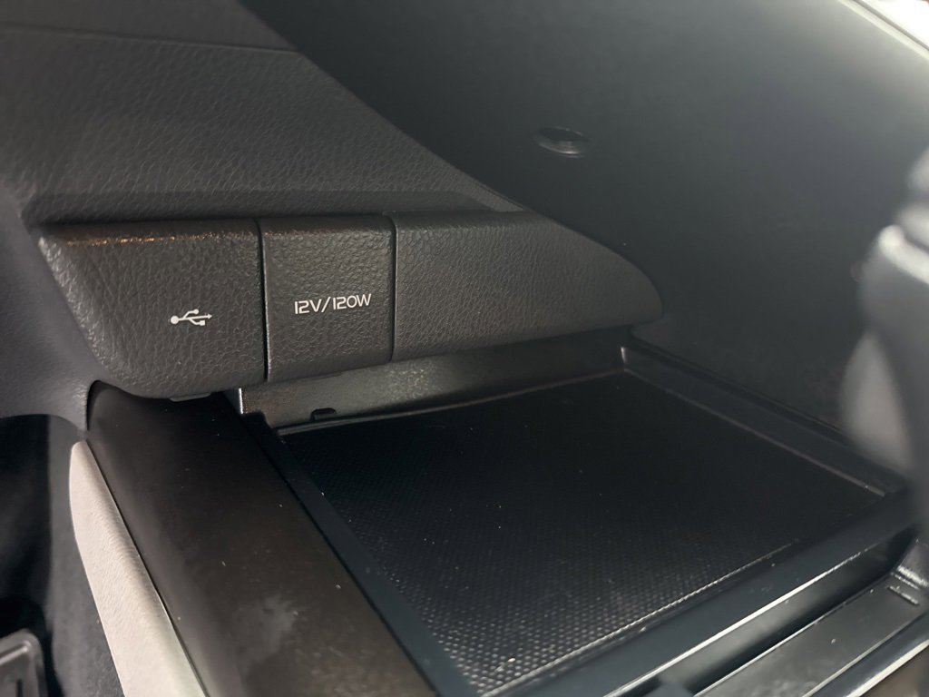 Used 2024 Toyota Camry SE image 35