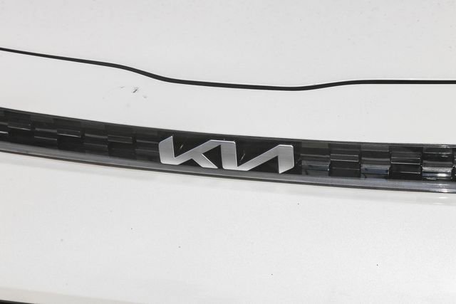 Used 2023 Kia Soul LX w/ LX Technology Package image 9