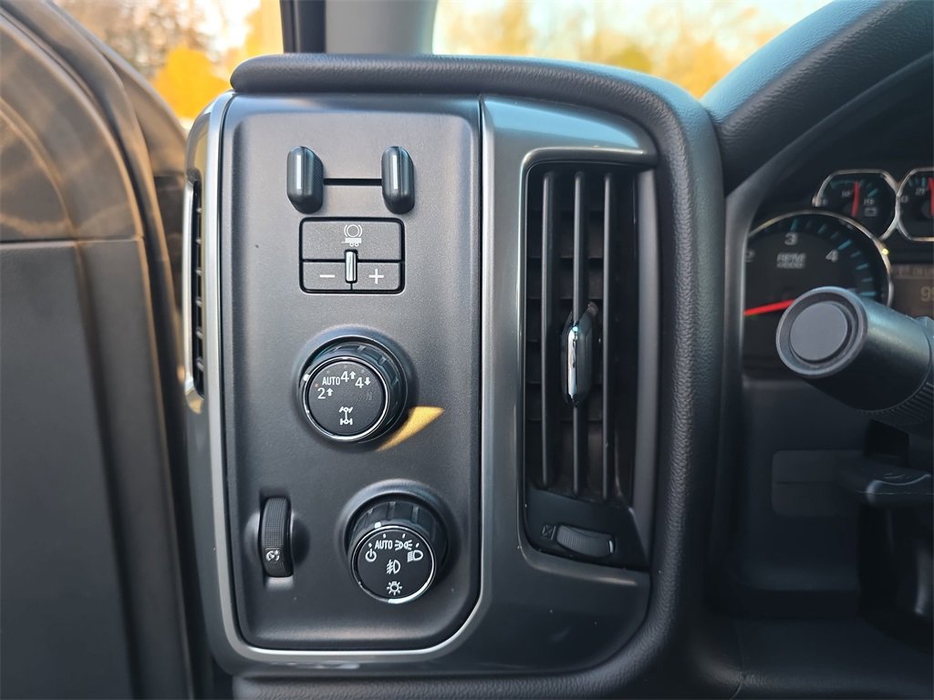 Used 2017 Chevrolet Silverado 1500 LT w/ All Star Edition image 24