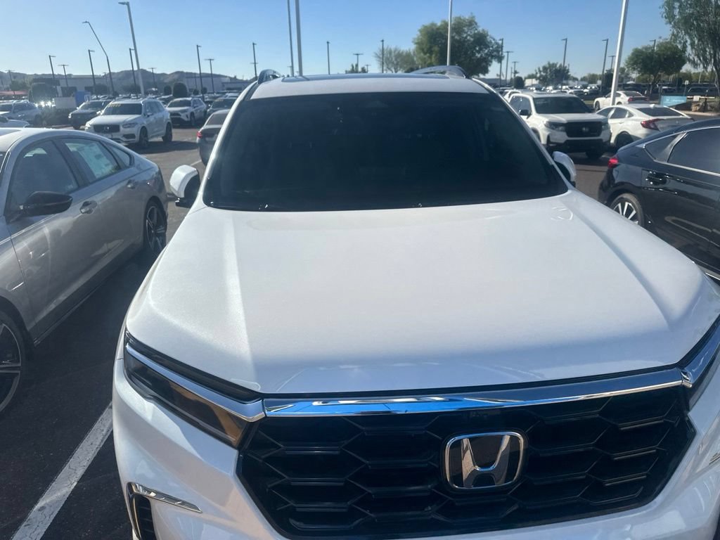 Certified 2025 Honda Pilot Elite image 2