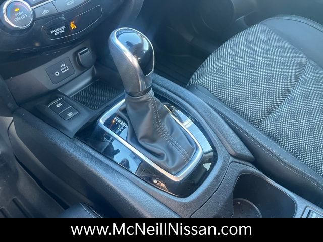 Used 2022 Nissan Rogue Sport SV w/ Technology Package image 28