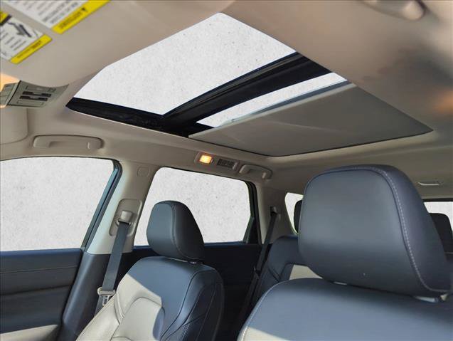 Used 2025 Nissan Pathfinder SL w/ SL Premium Package FWD image 22