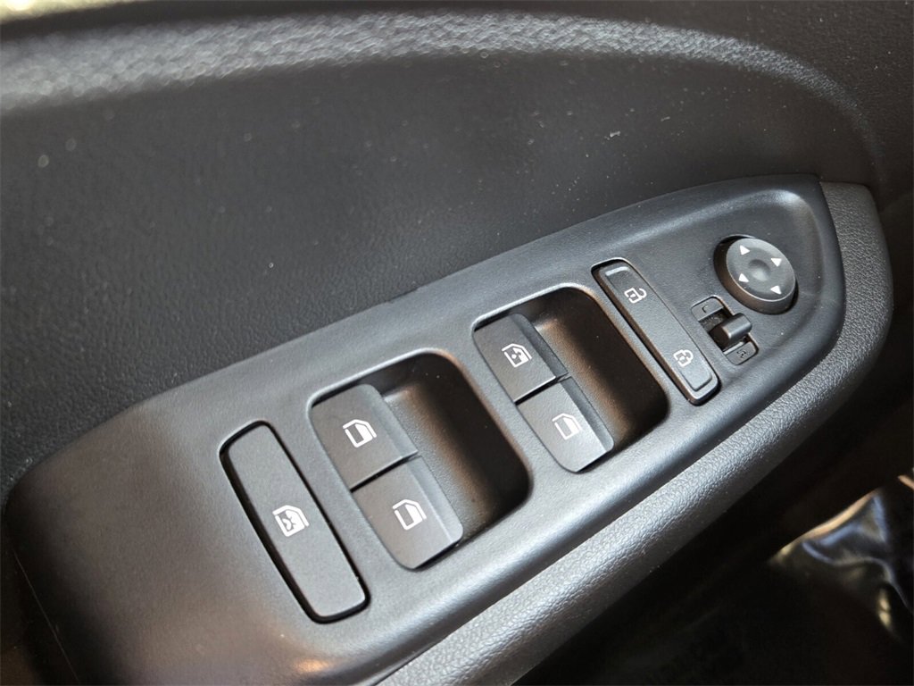 Certified 2024 Hyundai Venue SEL image 28