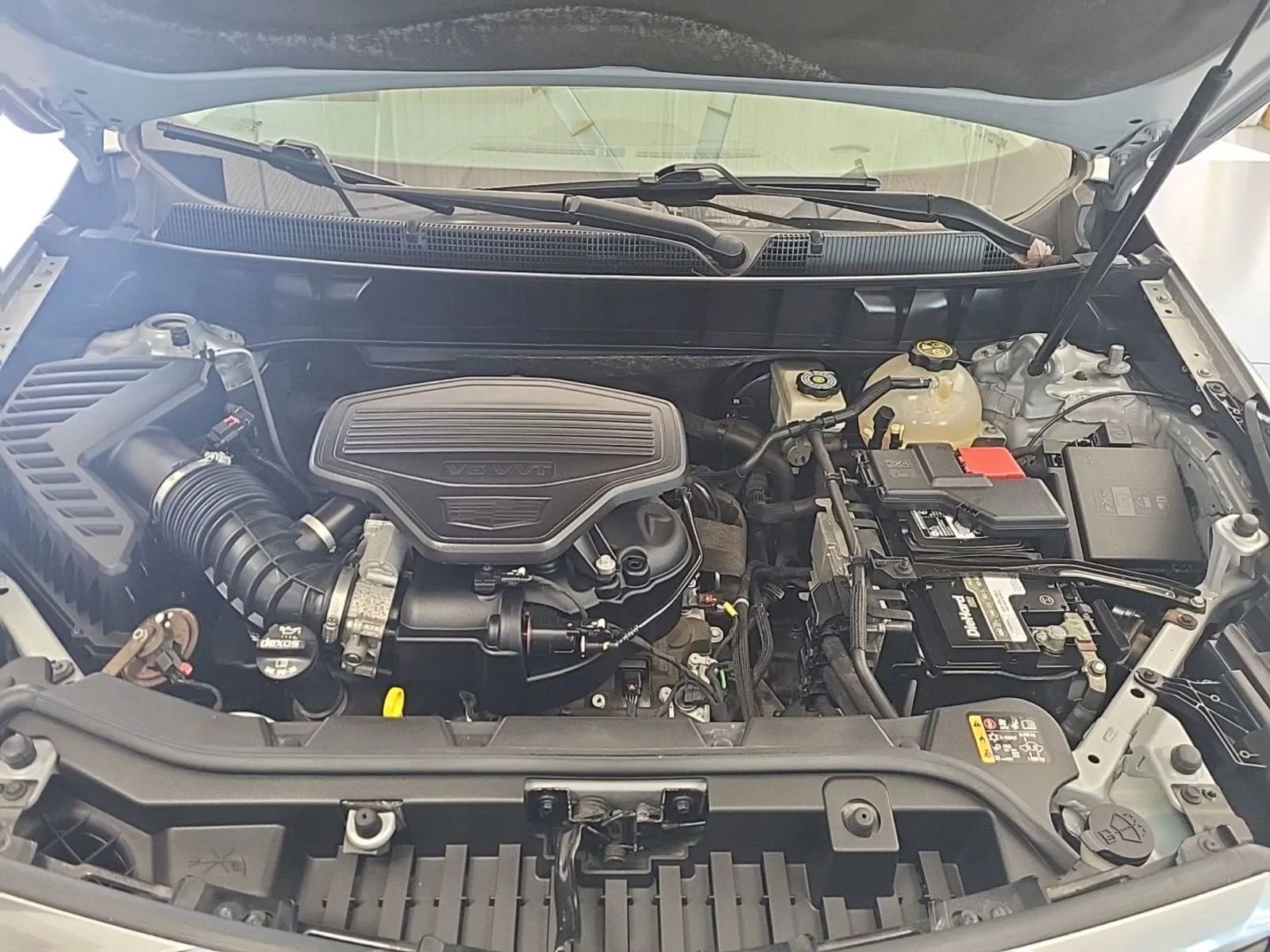 Used 2017 Cadillac XT5 Luxury w/ Driver Awareness Package image 6