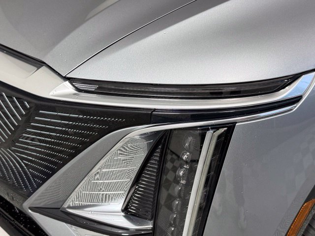 Used 2024 Cadillac Lyriq Luxury RWD image 13
