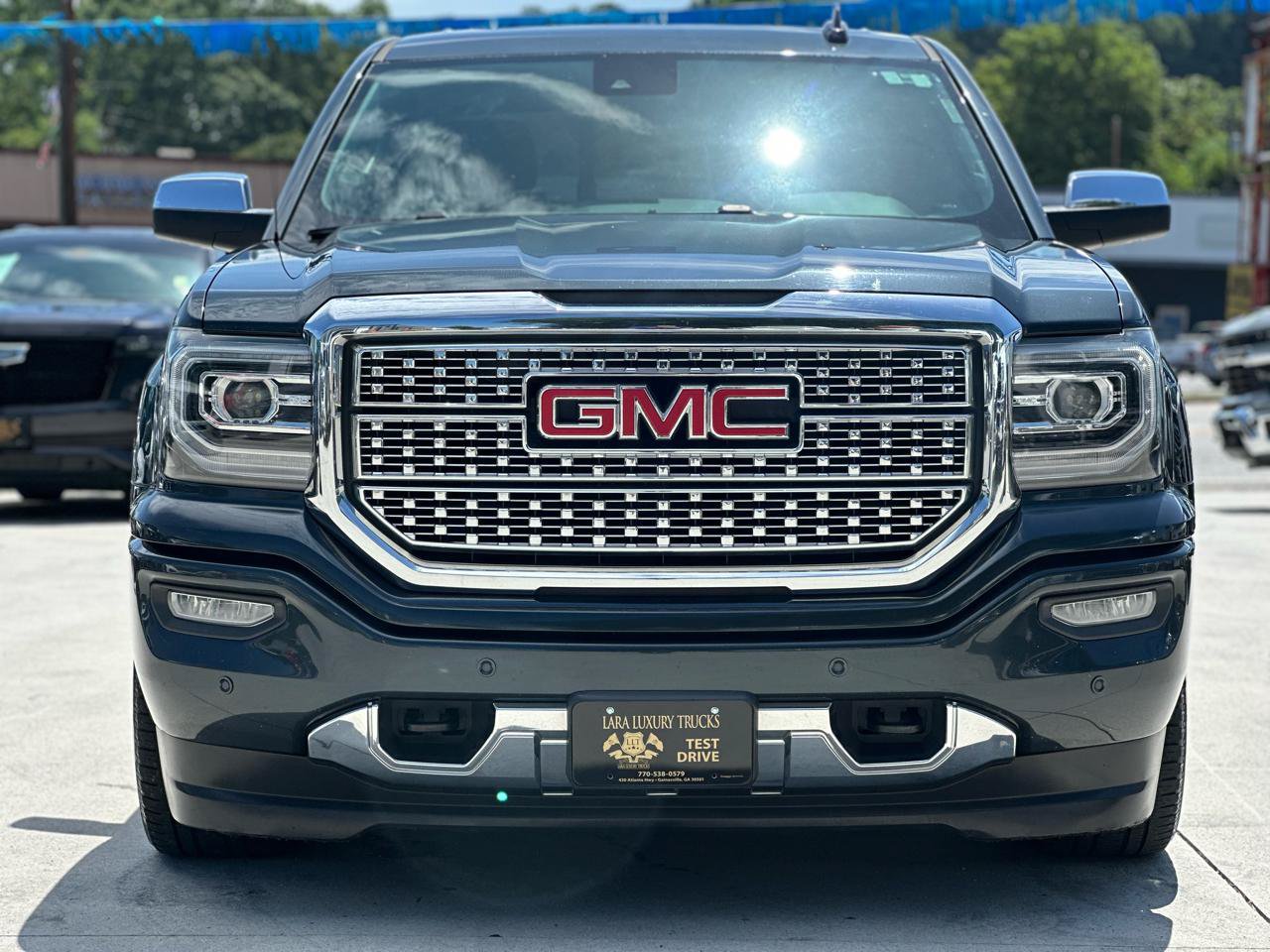 Used 2017 GMC Sierra 1500 Denali AWD/4WD image 2
