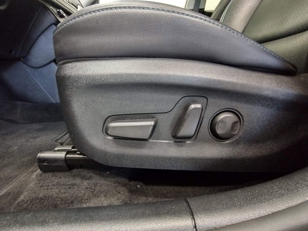 Used 2022 Kia Niro EX Premium image 21