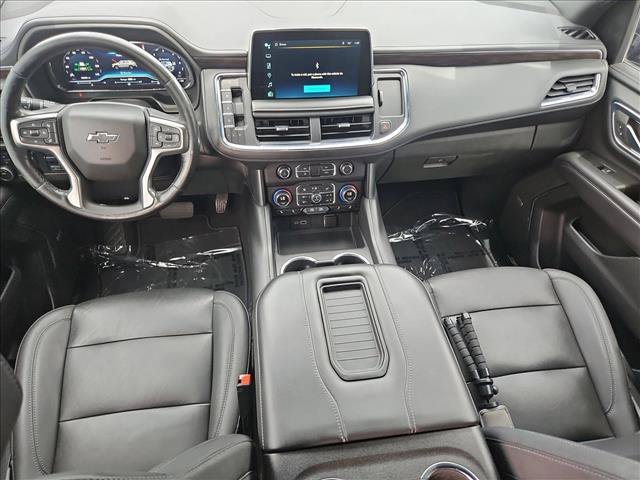 Used 2022 Chevrolet Suburban Z71 w/ Luxury Package AWD/4WD image 17