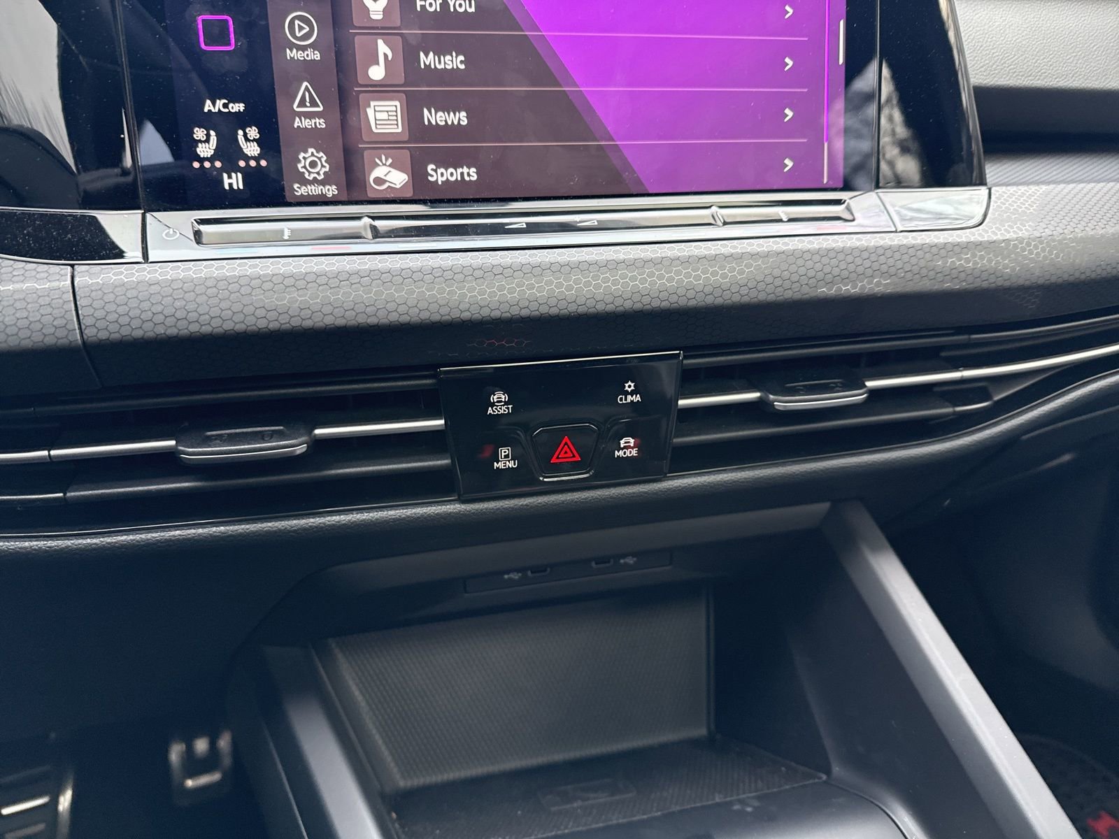 Used 2022 Volkswagen GTI SE image 22