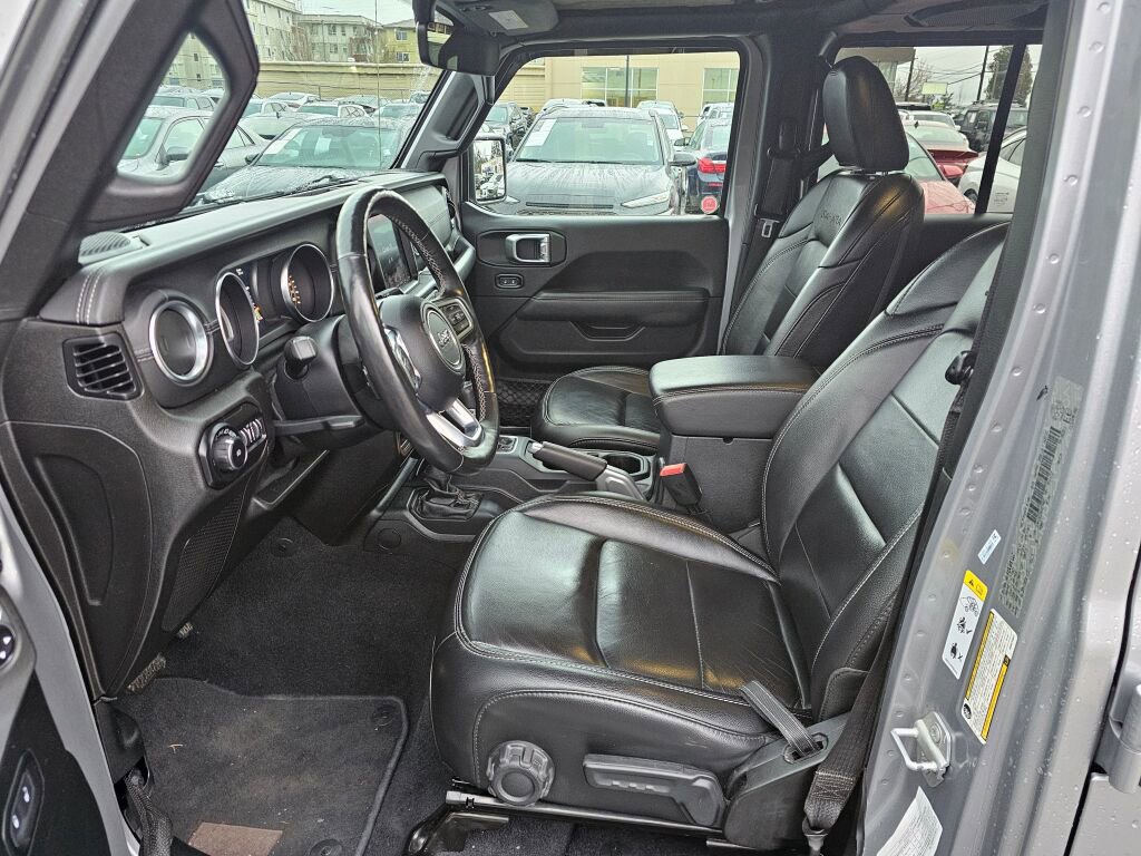 Used 2019 Jeep Wrangler Unlimited Sahara w/ Uconnect 4C Nav & Sound Group image 19