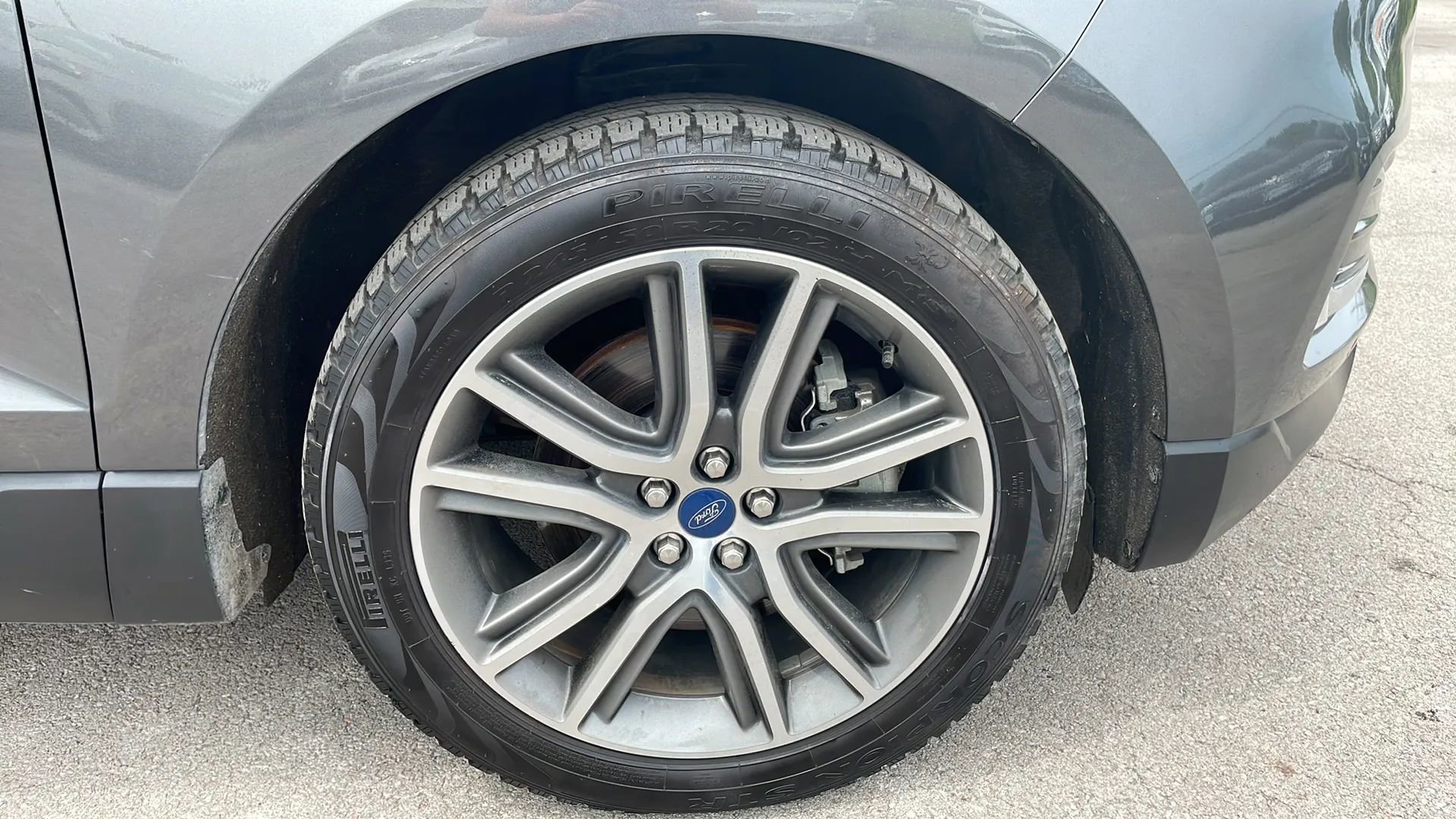 Used 2020 Ford Edge Titanium image 23