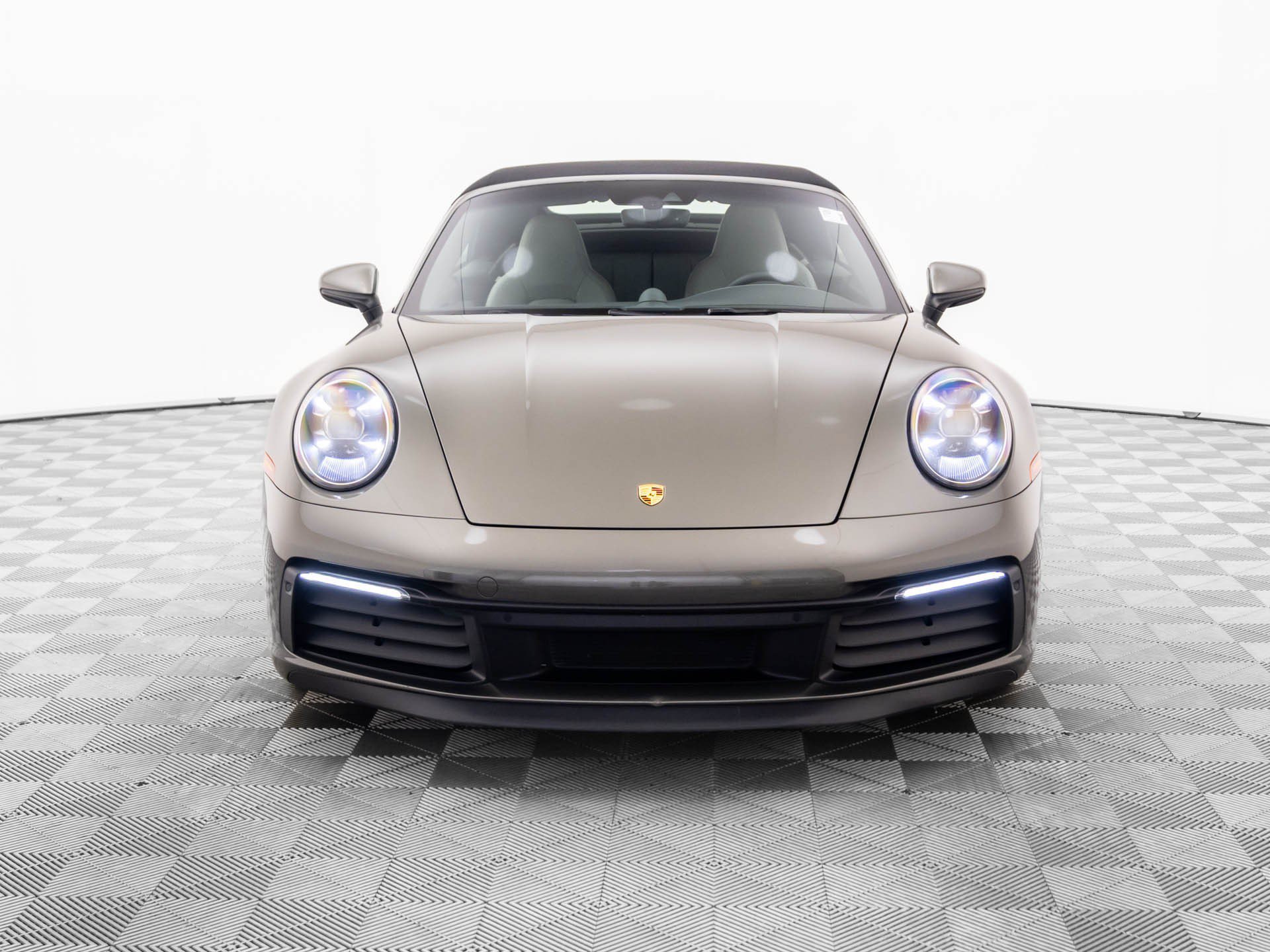 Certified 2020 Porsche 911 Carrera 4S AWD/4WD image 9