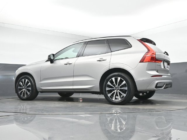 Used 2024 Volvo XC60 B5 Plus w/ Protection Package Premier AWD/4WD image 38
