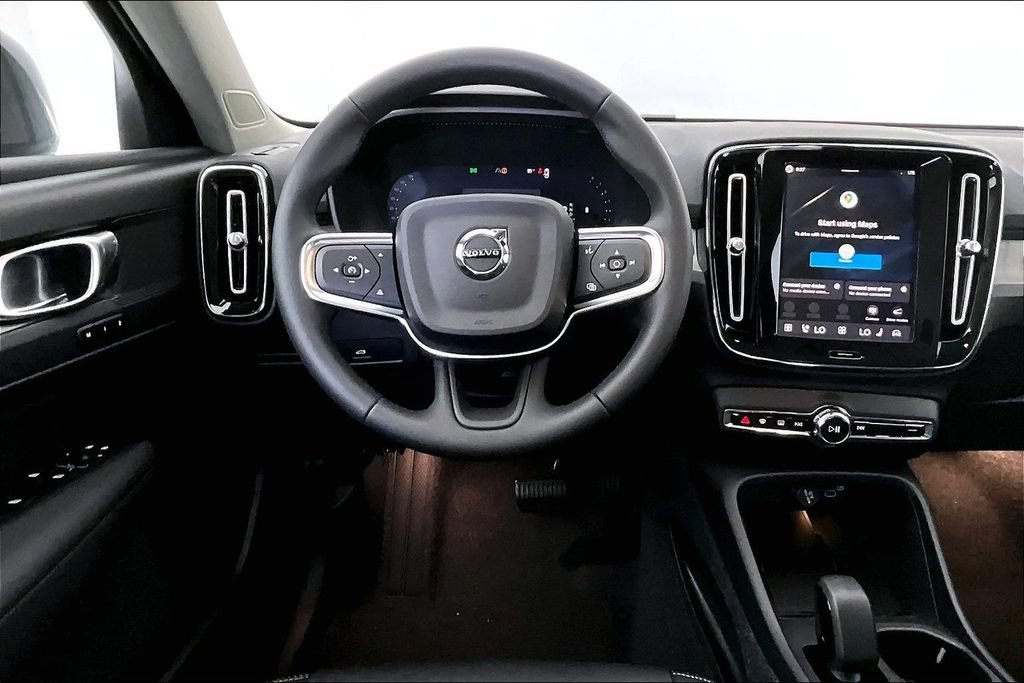 New 2026 Volvo XC40 B5 Core w/ Protection Package Premier AWD/4WD image 11