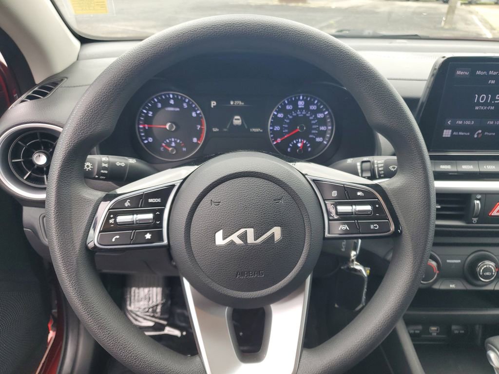 Used 2023 Kia Forte LXS image 10