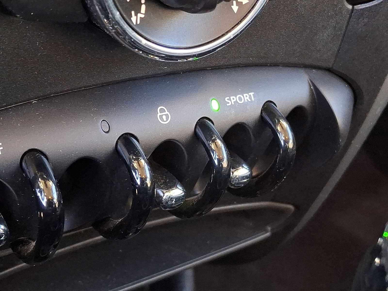 Used 2013 MINI Cooper Countryman image 22