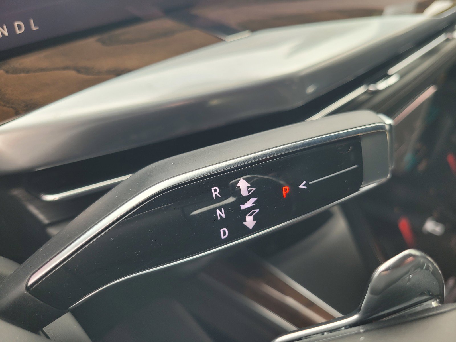 Certified 2025 Cadillac Escalade Sport Platinum AWD/4WD image 17