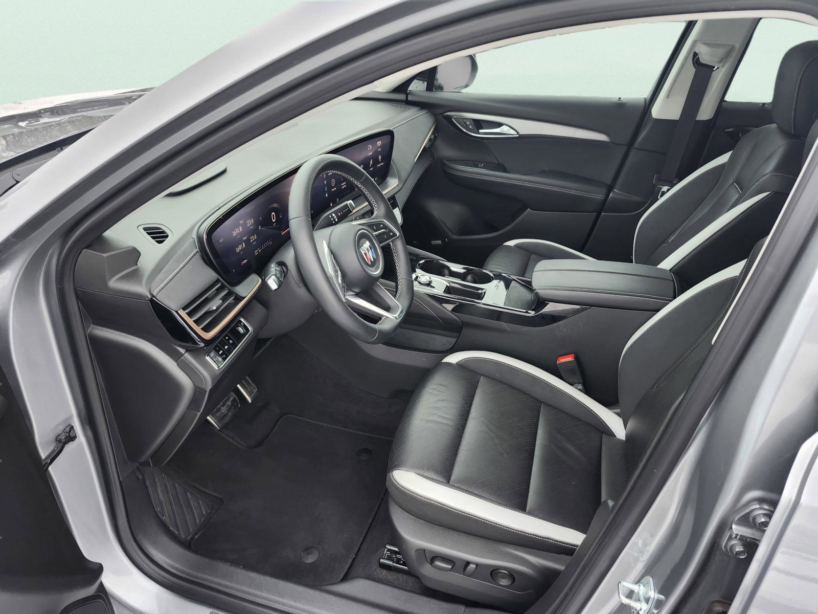 Used 2025 Buick Envision Sport Touring AWD/4WD image 10