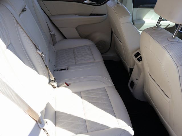 Certified 2022 Buick Envision Avenir w/ Technology Package II image 16