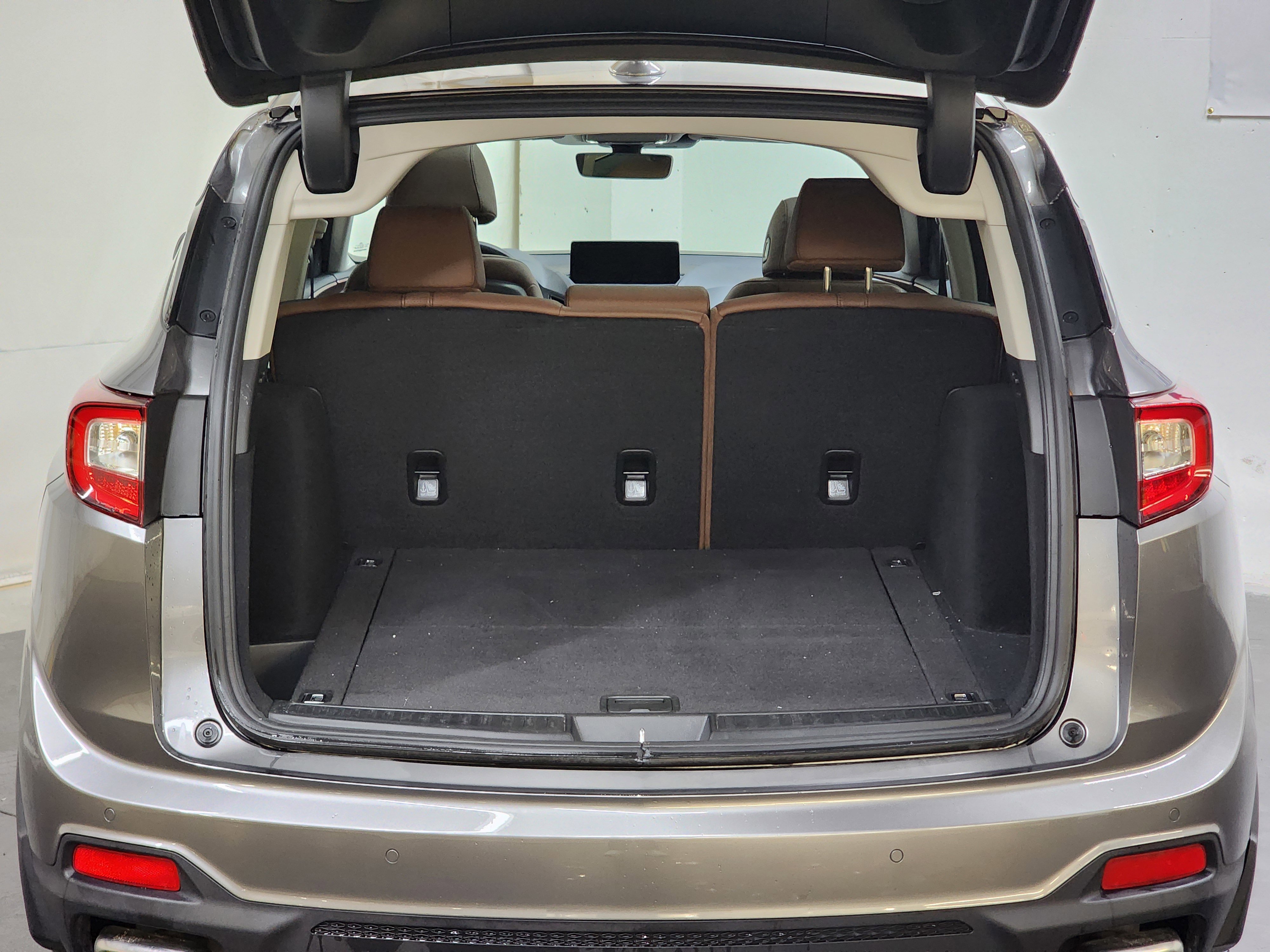 Used 2025 Acura RDX SH-AWD w/ Technology Package image 8