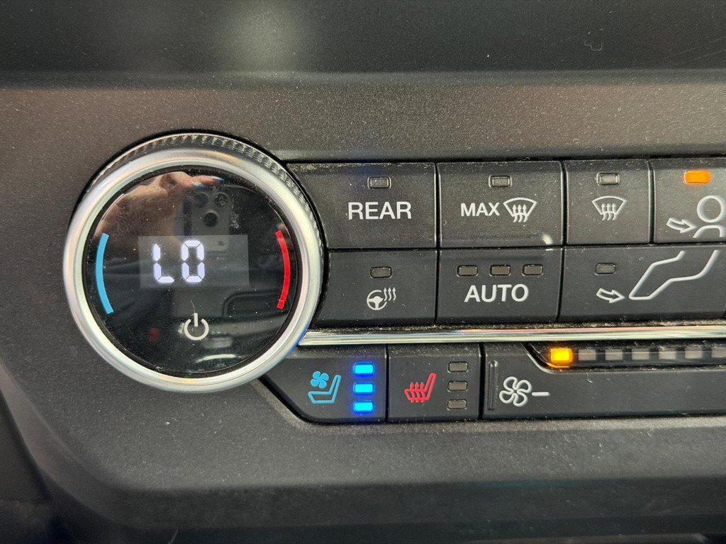 Used 2020 Ford Expedition XLT w/ Equipment Group 202A image 25