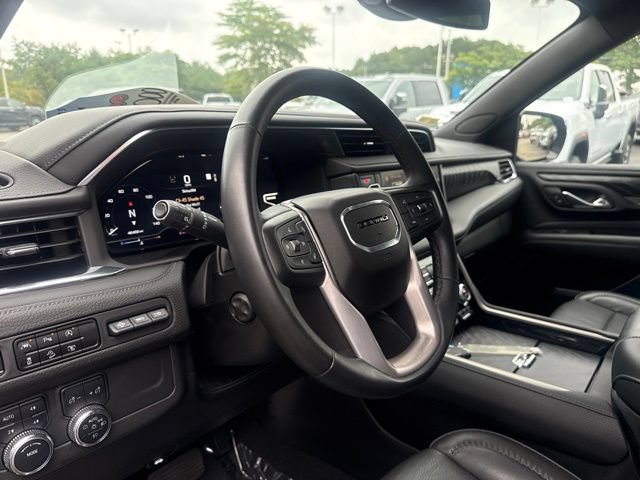 Used 2023 GMC Yukon Denali AWD/4WD image 15