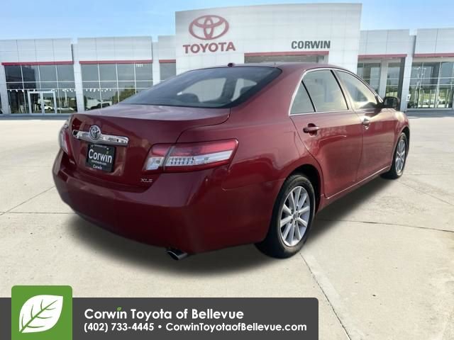 Used 2011 Toyota Camry XLE w/ SE/XLE Extra-Value Pkg image 5