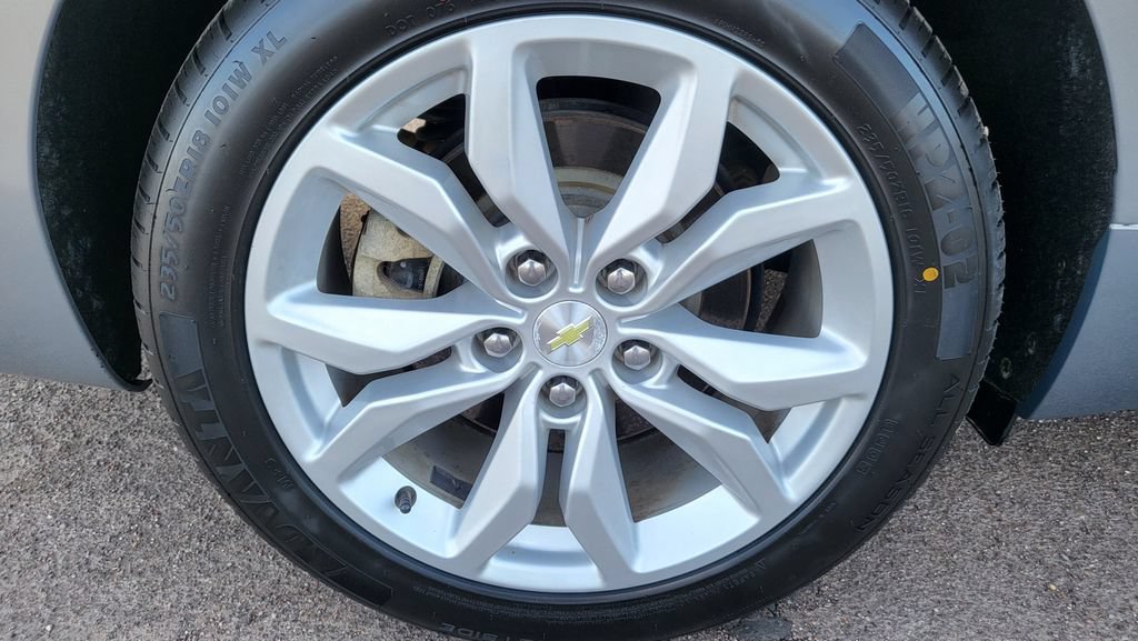 Used 2018 Chevrolet Impala LT w/ LT Leather Package FWD image 14