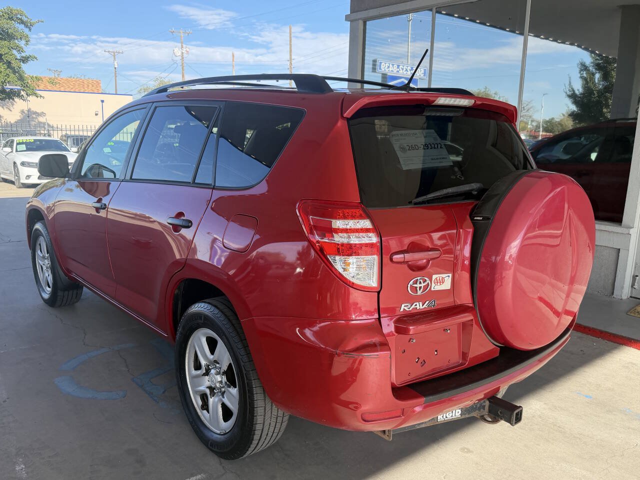 Used 2012 Toyota RAV4 4WD V6 w/ Protection Pkg image 4